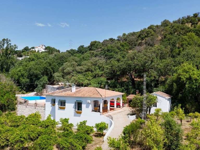 Villa for Sale in Alhaurin El Grande, Malaga 4