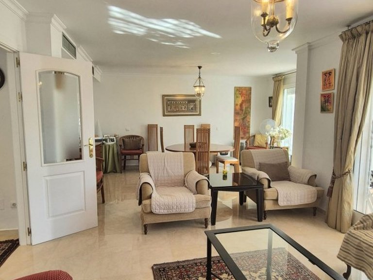 Villa for Sale in Alhaurin El Grande, Malaga 5