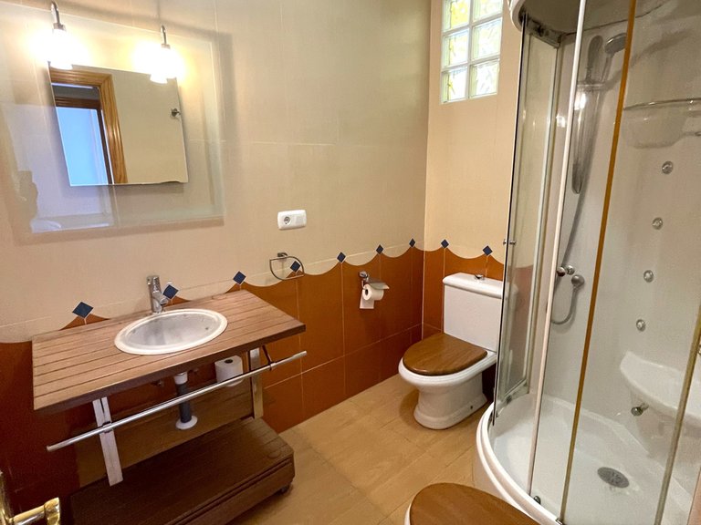 Apartment for Sale in Sayalonga, Malaga 11