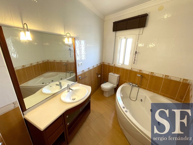 Apartment for Sale in Sayalonga, Malaga 12
