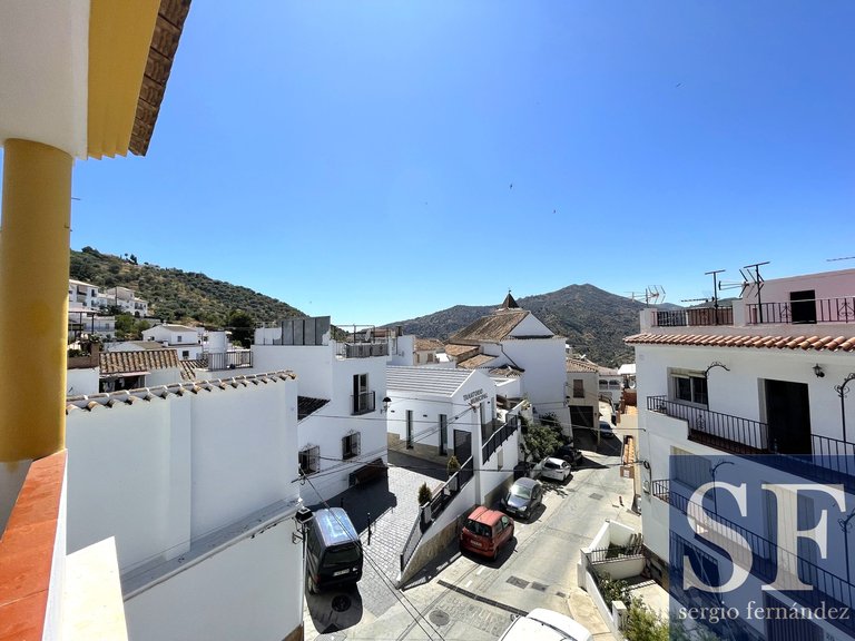 Apartment for Sale in Sayalonga, Malaga 16
