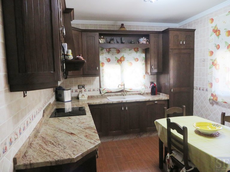 Villa for Sale in Sayalonga, Malaga 4
