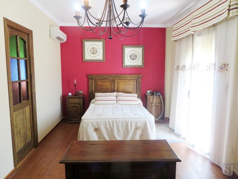 Villa for Sale in Sayalonga, Malaga 5