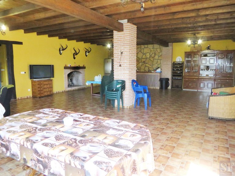 Villa for Sale in Sayalonga, Malaga 11