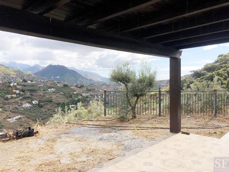 Villa for Sale in Cómpeta, Malaga 3