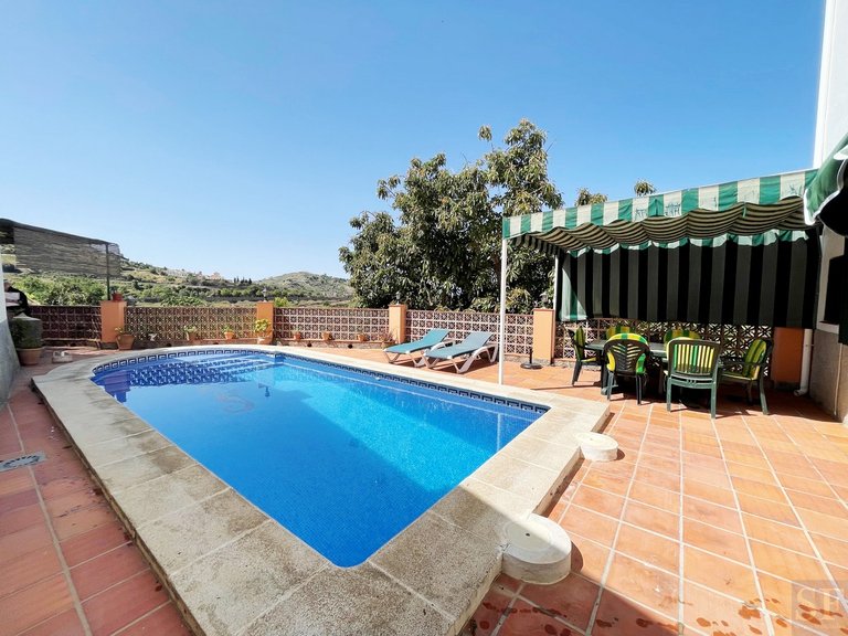 Villa for Sale in Cómpeta, Malaga 1