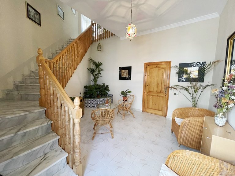 Villa for Sale in Cómpeta, Malaga 2