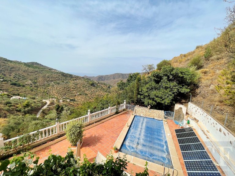 Villa for Sale in Cómpeta, Malaga 8