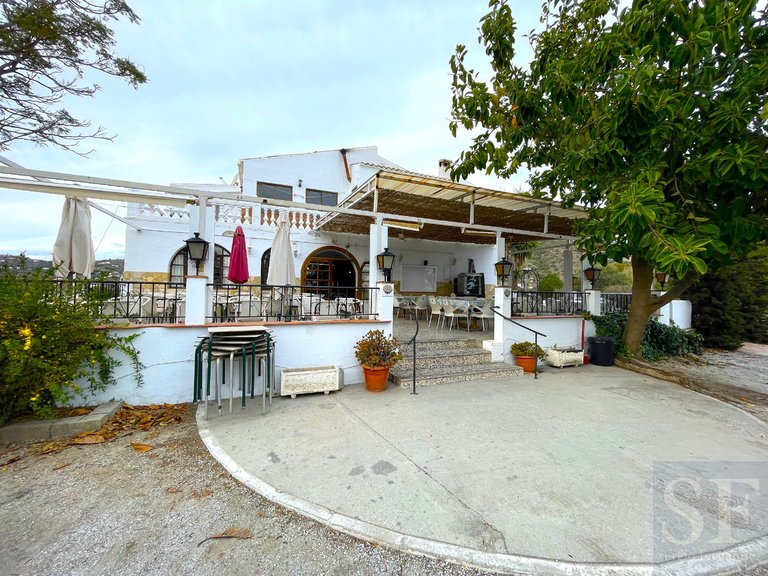 Villa for Sale in Cómpeta, Malaga 2