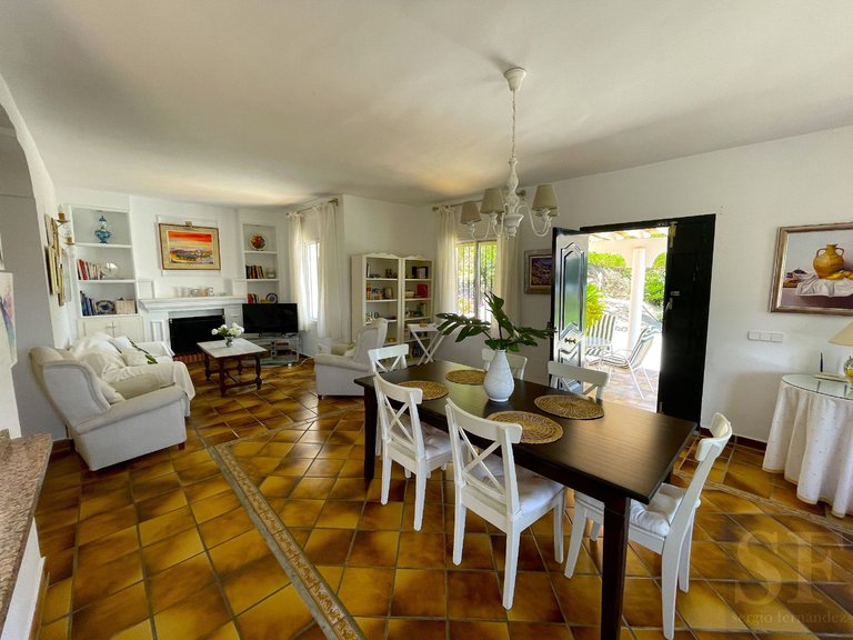 Villa for Sale in Sayalonga, Malaga 5