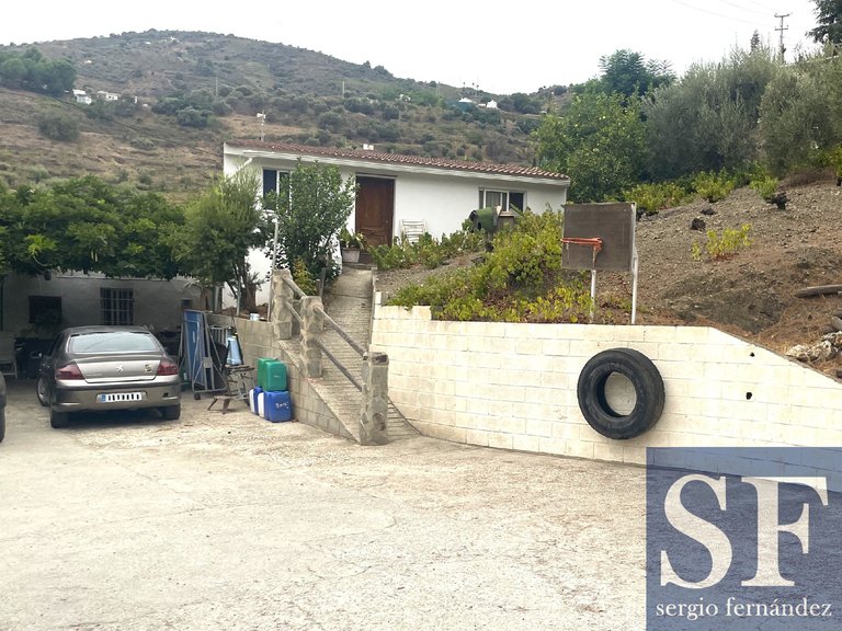 Villa for Sale in Cómpeta, Malaga 1