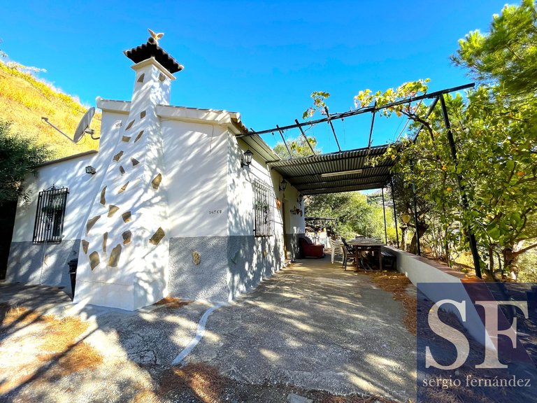 Villa for Sale in Cómpeta, Malaga 1