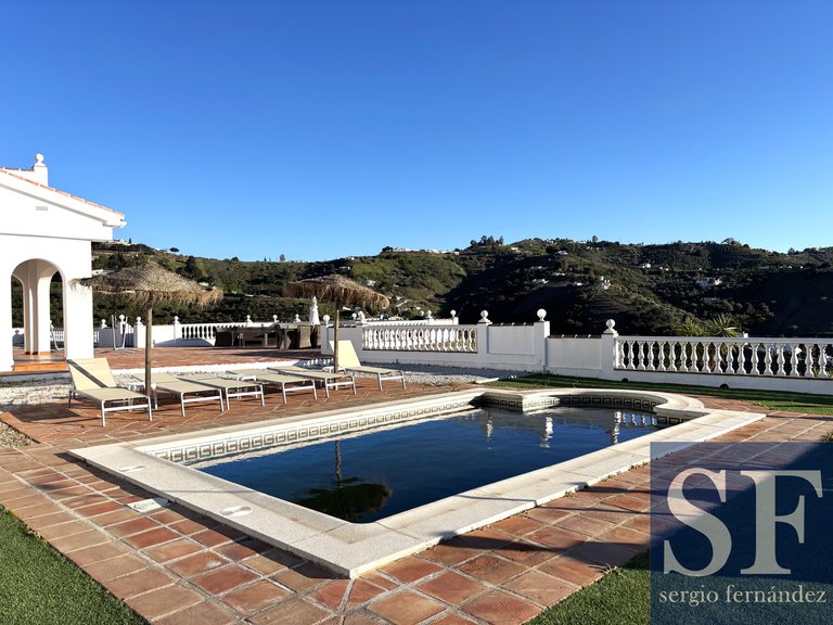 Villa for Sale in Cómpeta, Malaga 16