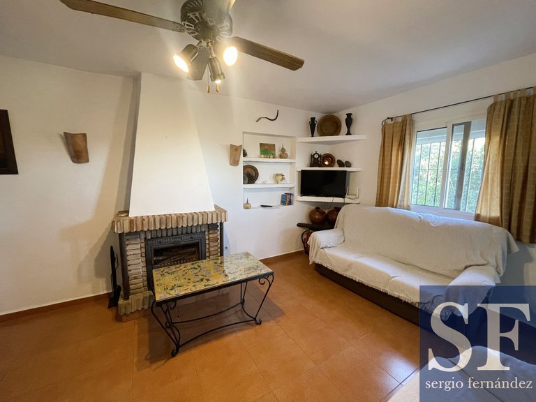 Villa for Weekly Rent in Cómpeta, Malaga 2