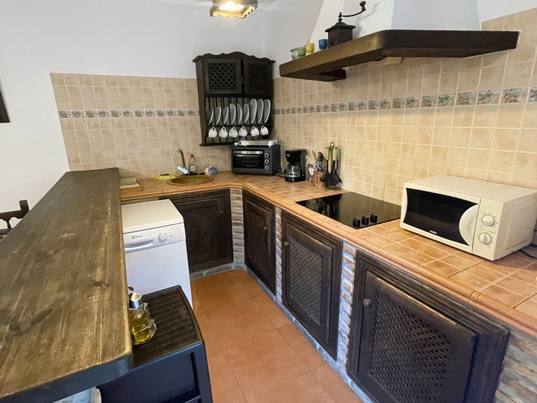Villa for Weekly Rent in Cómpeta, Malaga 4