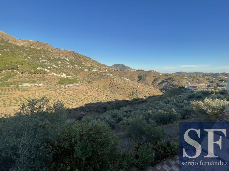Villa for Weekly Rent in Cómpeta, Malaga 17