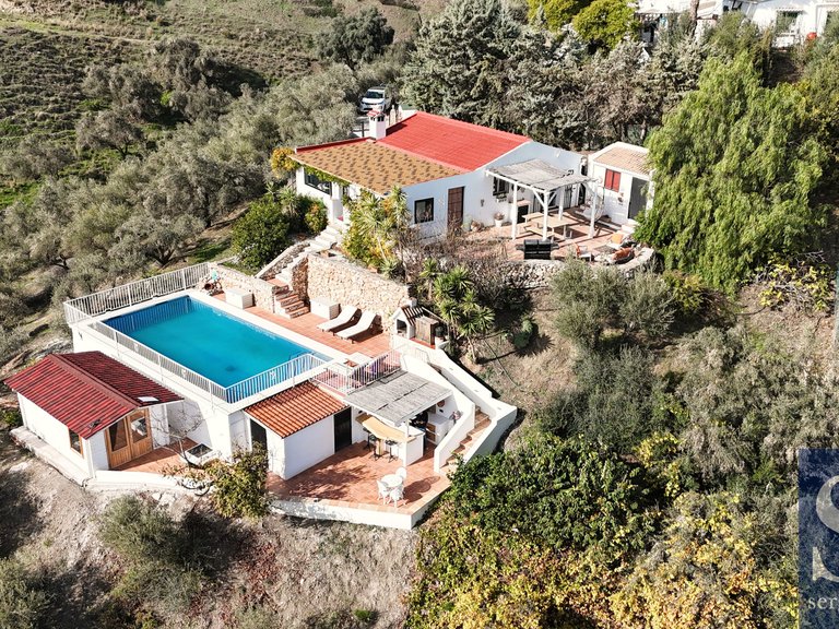 Villa for Sale in Cómpeta, Malaga 1