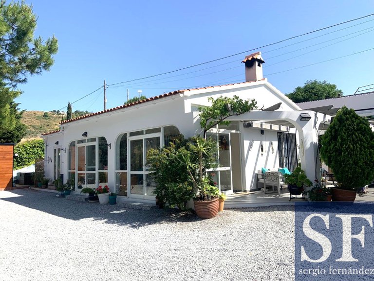 Villa for Sale in Cómpeta, Malaga 1
