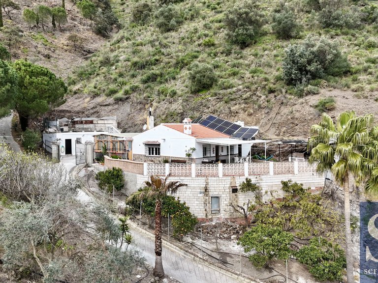 Villa for Sale in Sayalonga, Malaga 1