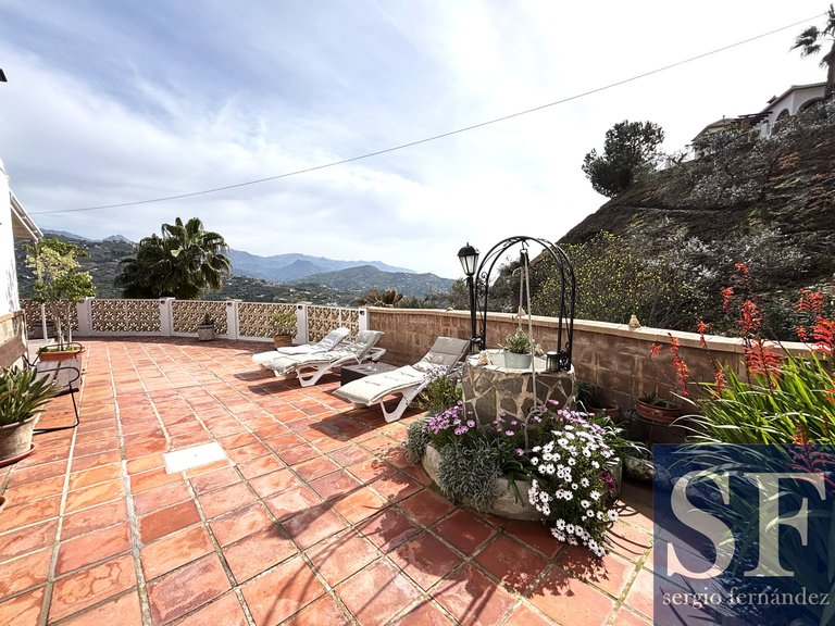 Villa for Sale in Sayalonga, Malaga 10