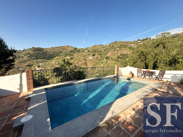 Villa for Sale in Cómpeta, Malaga 13