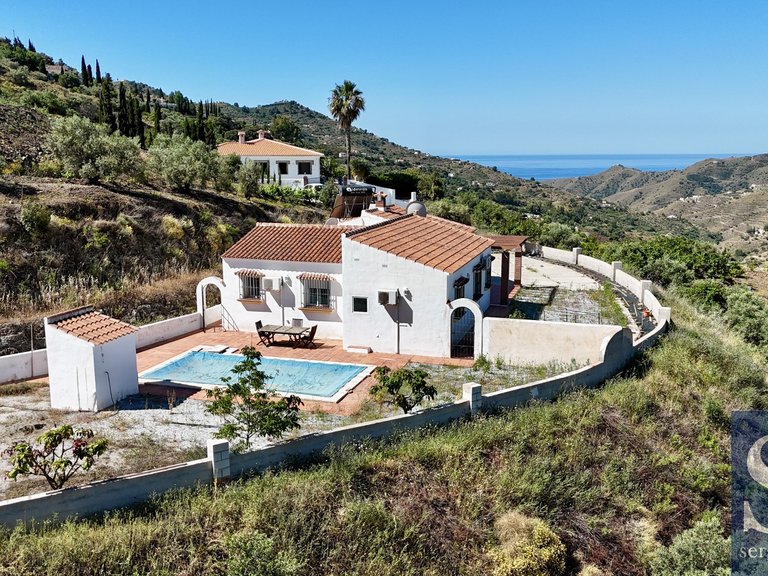Villa for Sale in Cómpeta, Malaga 1