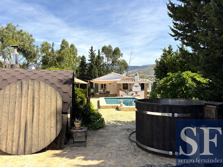 Villa for Sale in Cómpeta, Malaga 17