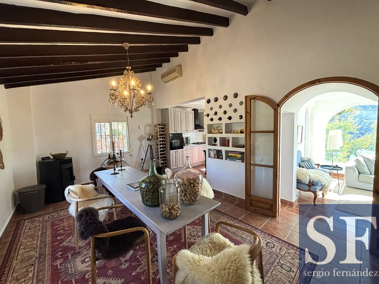 Villa for Sale in Cómpeta, Malaga 4
