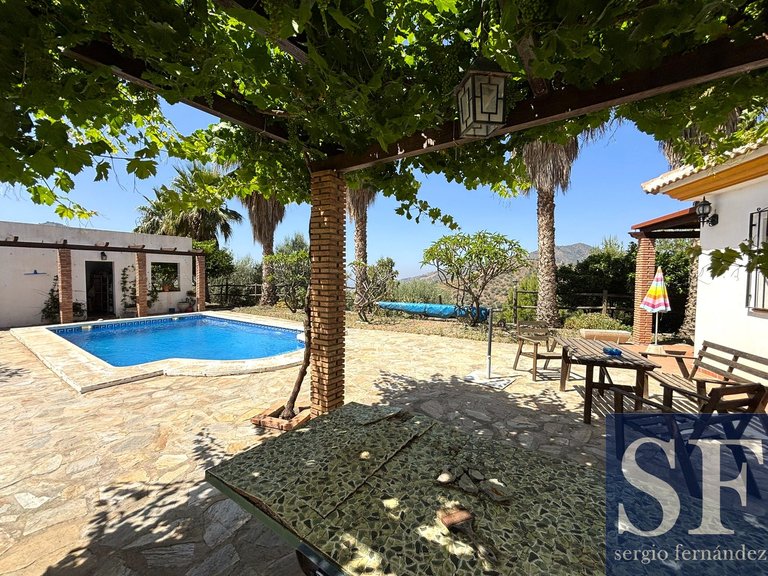 Villa for Sale in Sayalonga, Malaga 11