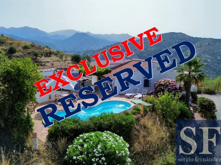 Villa for Sale in Cómpeta, Malaga 1