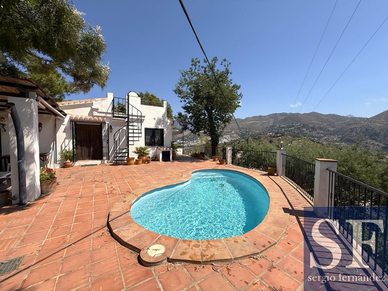Villa for Sale in Cómpeta, Malaga 13