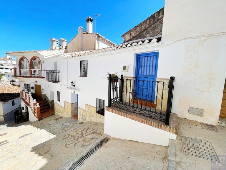 Town House for Sale in Sedella, Malaga 16