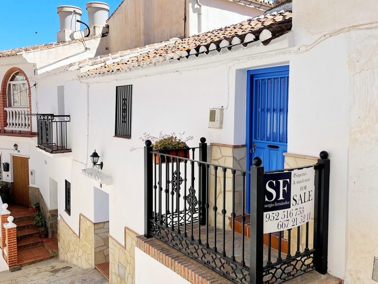 Town House for Sale in Sedella, Malaga 17
