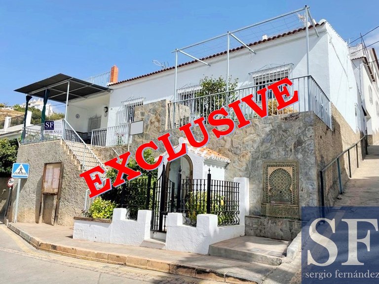Town House for Sale in Cómpeta, Malaga 1