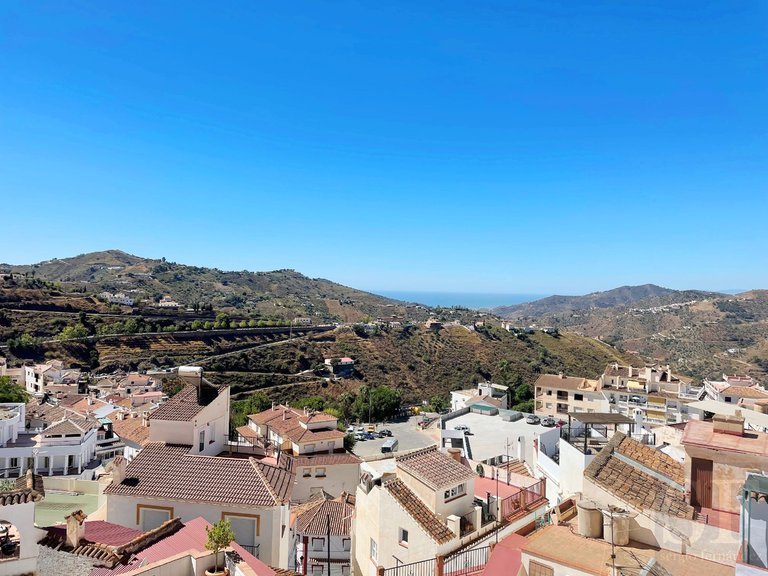 Town House for Sale in Cómpeta, Malaga 17