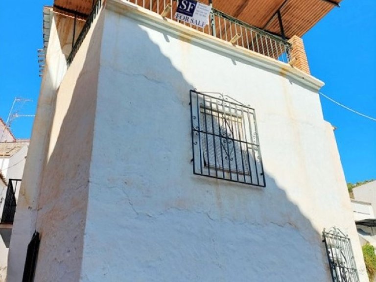 Town House for Sale in Árchez, Malaga 1