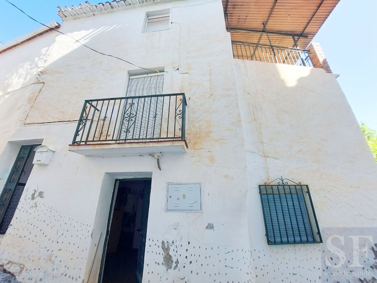 Town House for Sale in Árchez, Malaga 2