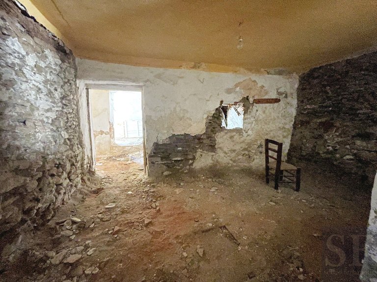 Town House for Sale in Sayalonga, Malaga 18