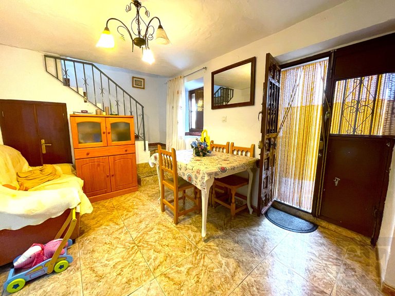 Town House for Sale in Árchez, Malaga 2
