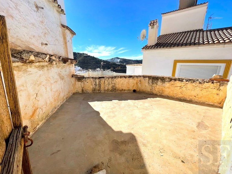 Town House for Sale in Cómpeta, Malaga 12