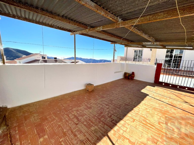Town House for Sale in Canillas De Aceituno, Malaga 16