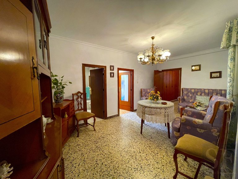 Town House for Sale in Sayalonga, Malaga 4