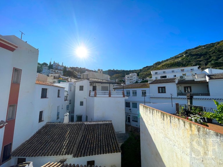 Town House for Sale in Sayalonga, Malaga 18