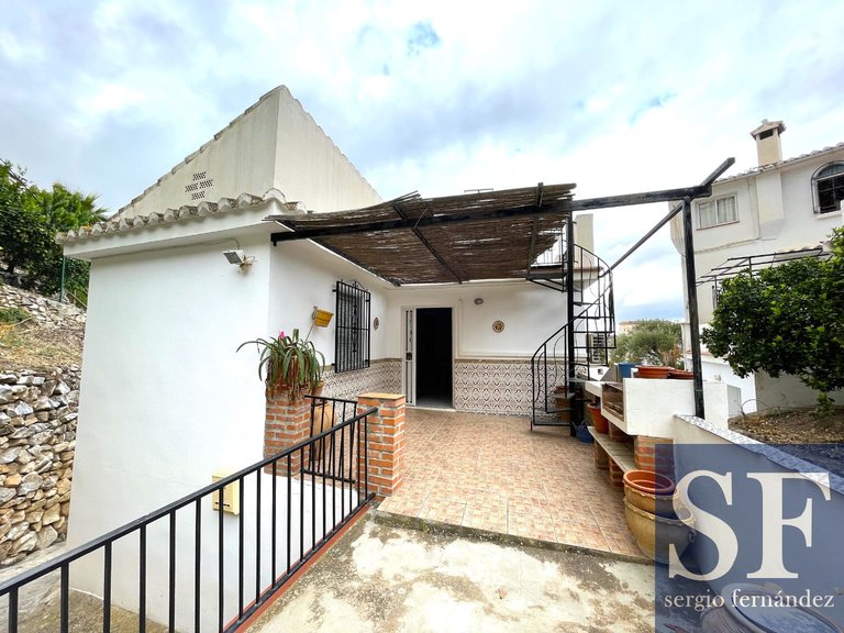 Town House for Sale in Cómpeta, Malaga 2