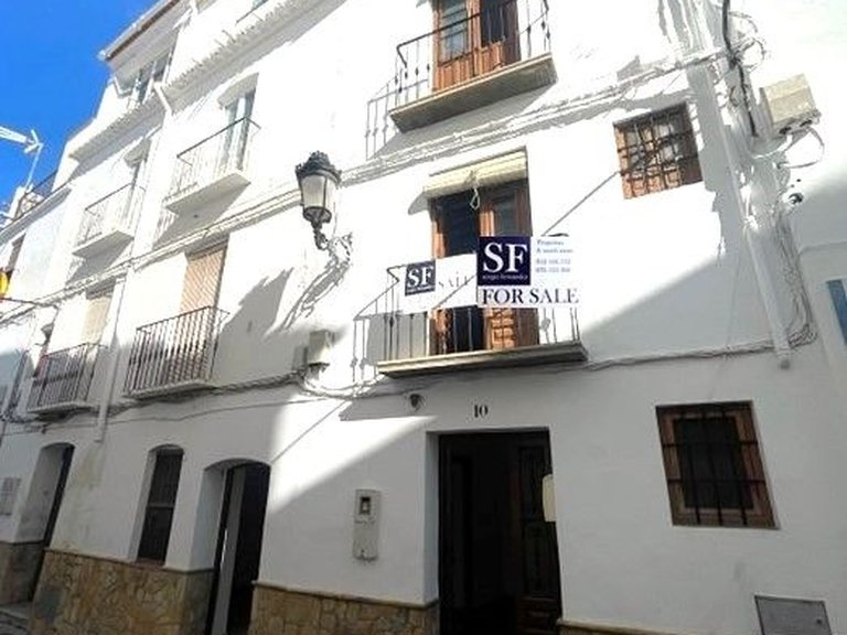 Town House for Sale in Cómpeta, Malaga 1