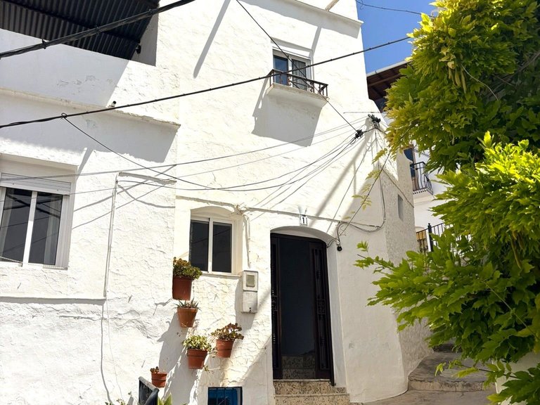 Town House for Sale in Cómpeta, Malaga 1