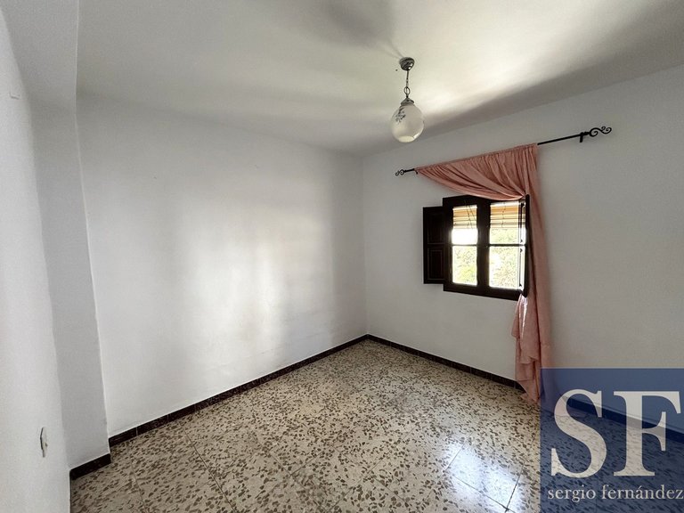 Town House for Sale in Cómpeta, Malaga 11
