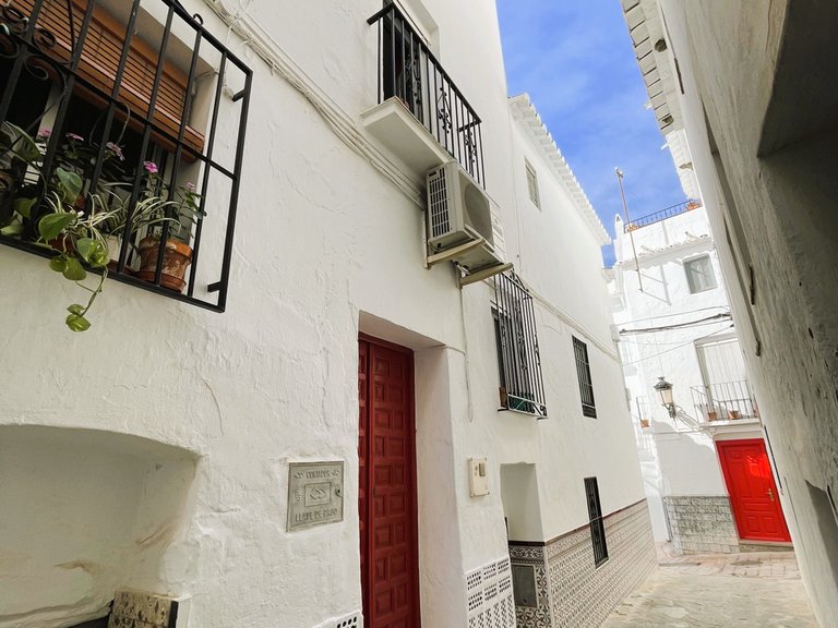 Town House for Sale in Cómpeta, Malaga 1