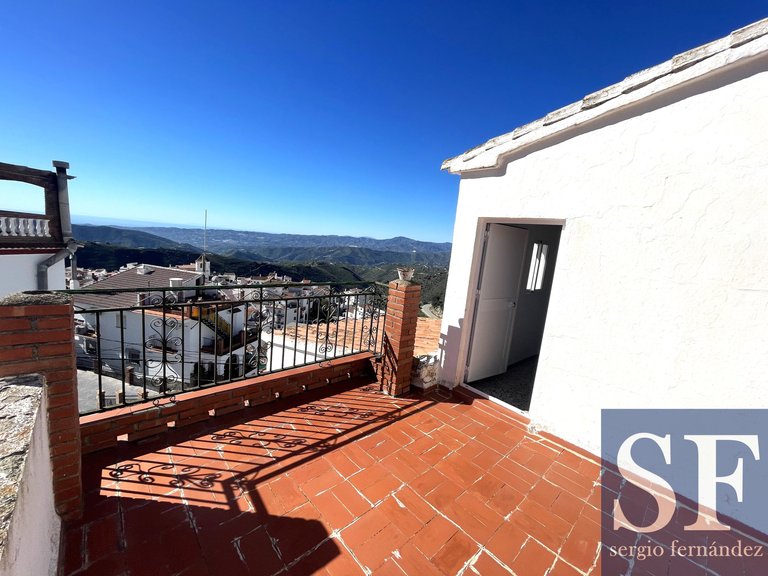 Town House for Sale in Canillas De Aceituno, Malaga 12