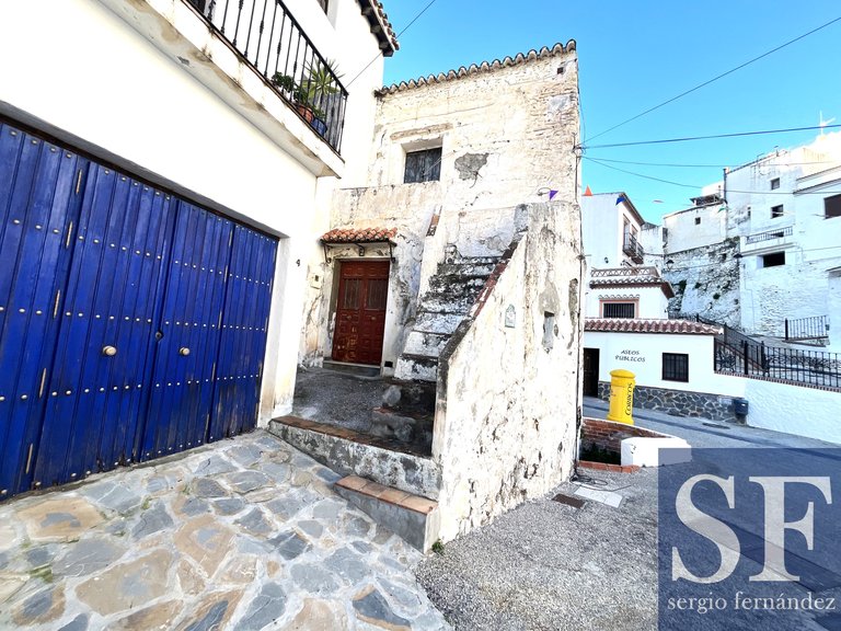 Town House for Sale in Salares, Malaga 1